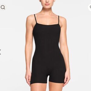 Skims Women’s M Soft Lounge Scoop Romper Black Ribbed Loungewear Minimalist‎